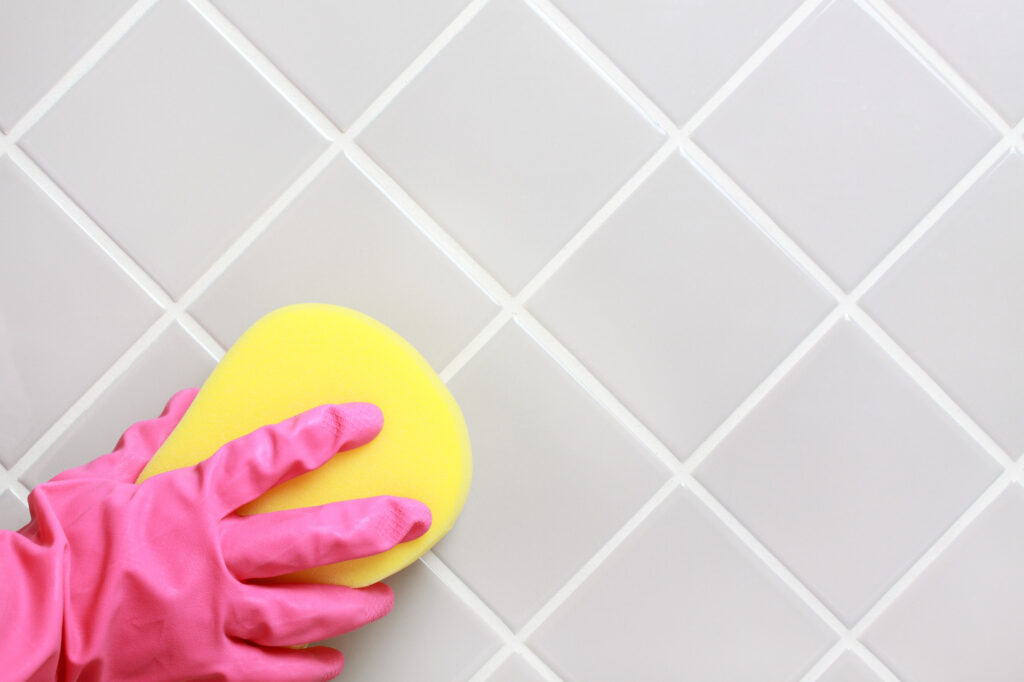 Clean Bathroom Tile the Right Way